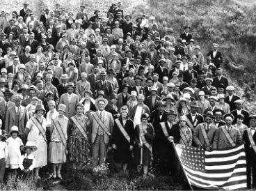1938 group of people